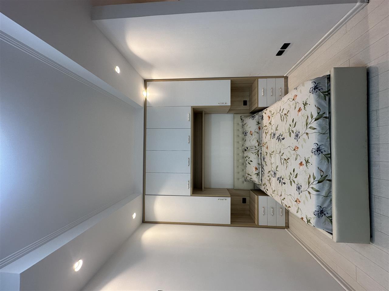 Studio Apartament 42m2 58000€ sa kalon Restorant Freskun