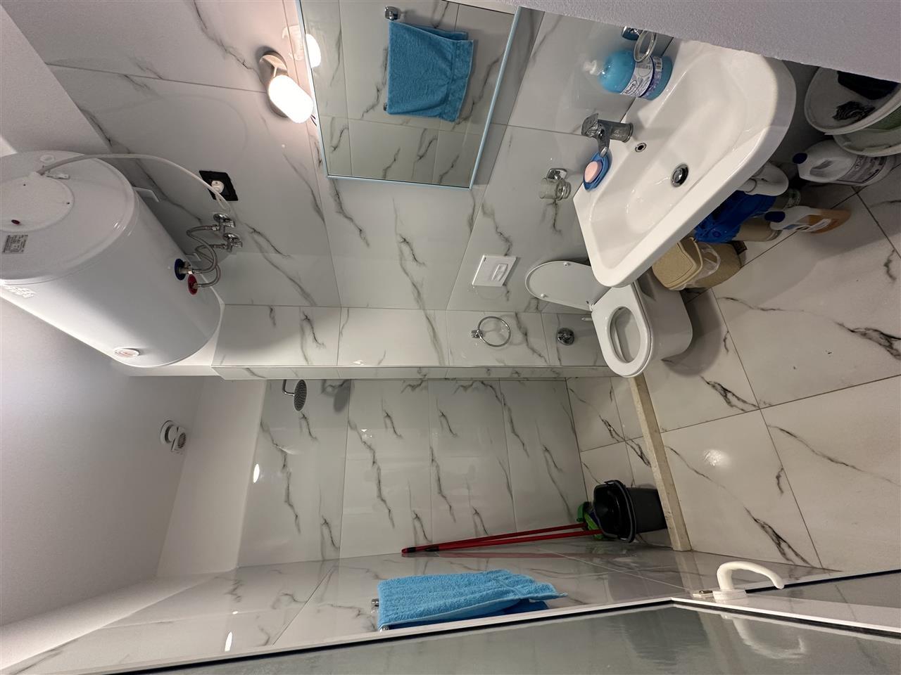 Studio Apartament 42m2 58000€ sa kalon Restorant Freskun