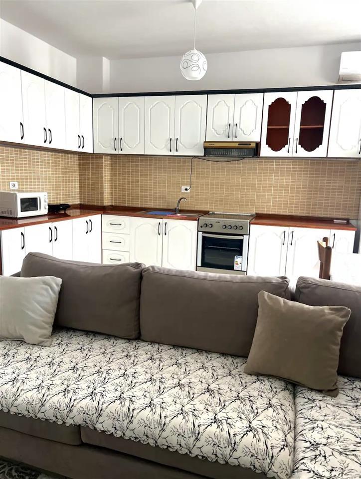 Apartament Me Qera 2+1