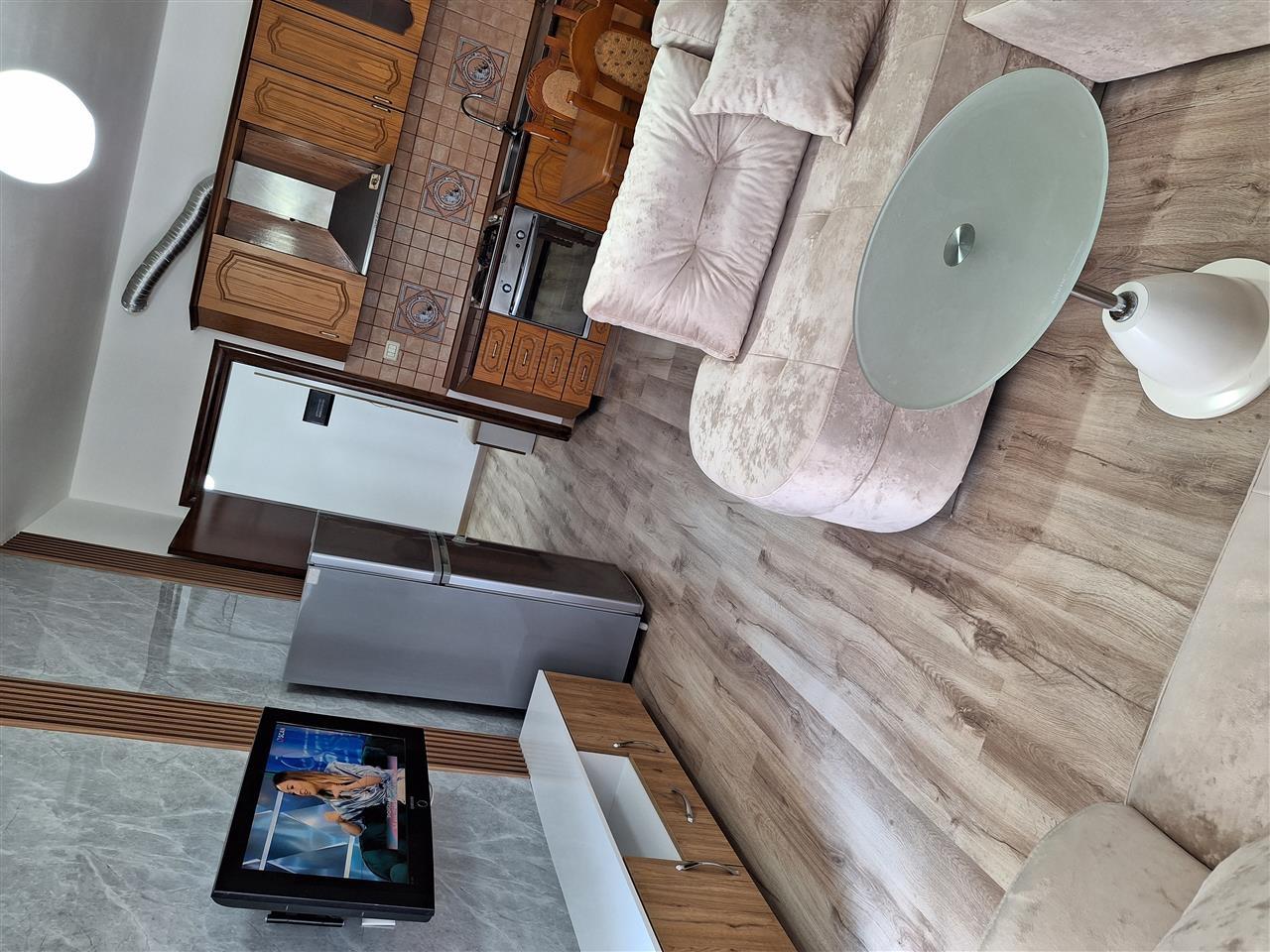 OKAZION SHITET 1+1 QENDER PLAZH DURRES