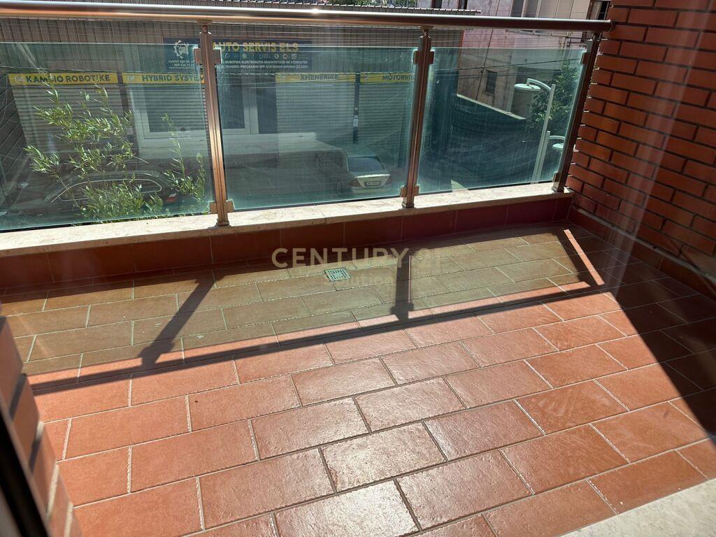 APARTAMENT 1+1+POST PARKIMI TEK REZIDENCA SIMA COM !