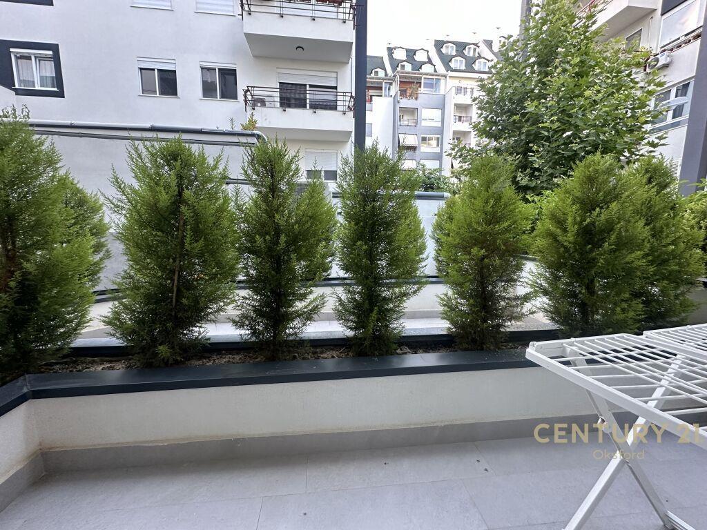 Shitet Apartament 1+1 Liqeni i Thatë 130 000 €