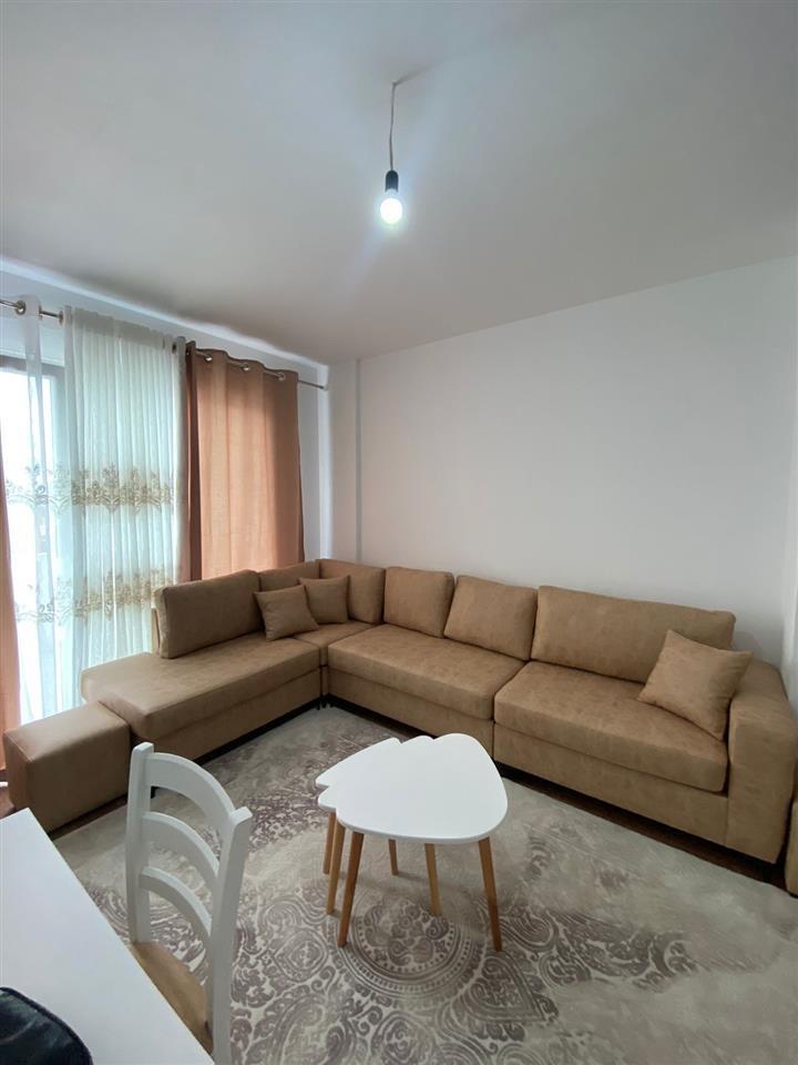 Apartament me qera 1+1 rrethi saukut 400€