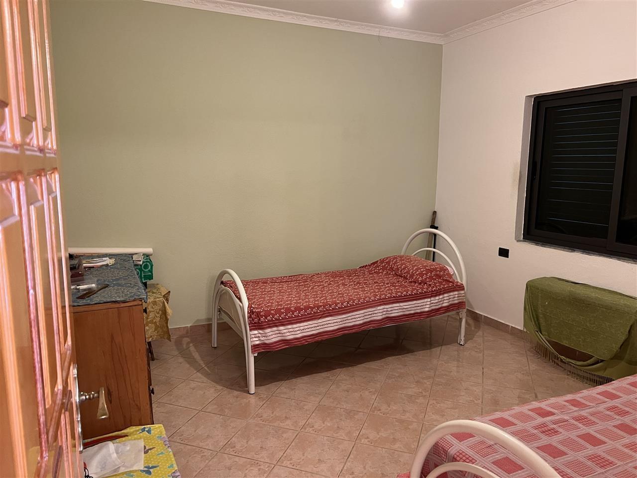 Vile 3 Katshe 700 m² Durres (Me Certifikat)