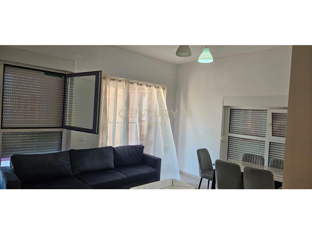 Apartament 2+1 me qera tek Kompleksi Mangalem