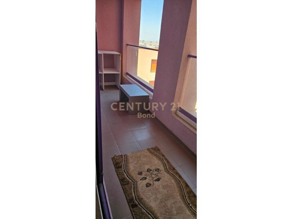 Apartament 2+1 me qera tek Kompleksi Mangalem