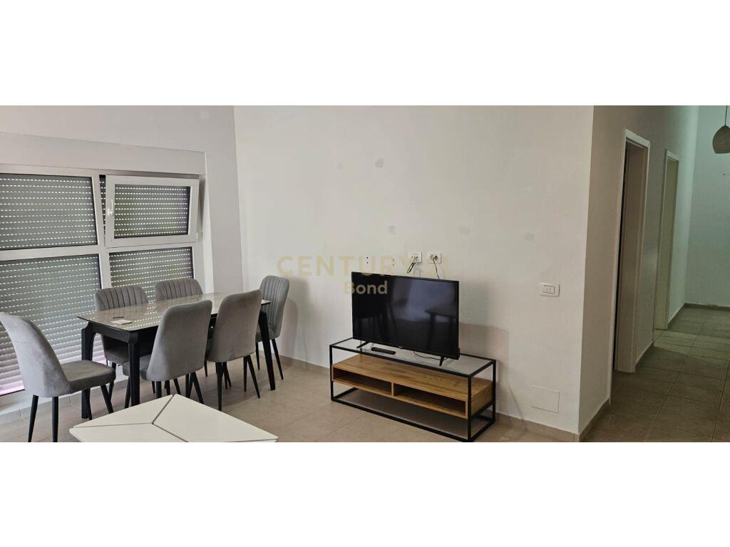 Apartament 2+1 me qera tek Kompleksi Mangalem