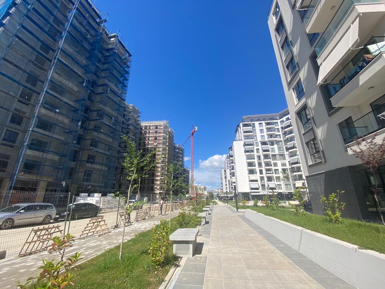 Shitet Apartament 2+1 Garden Residence Turdiu