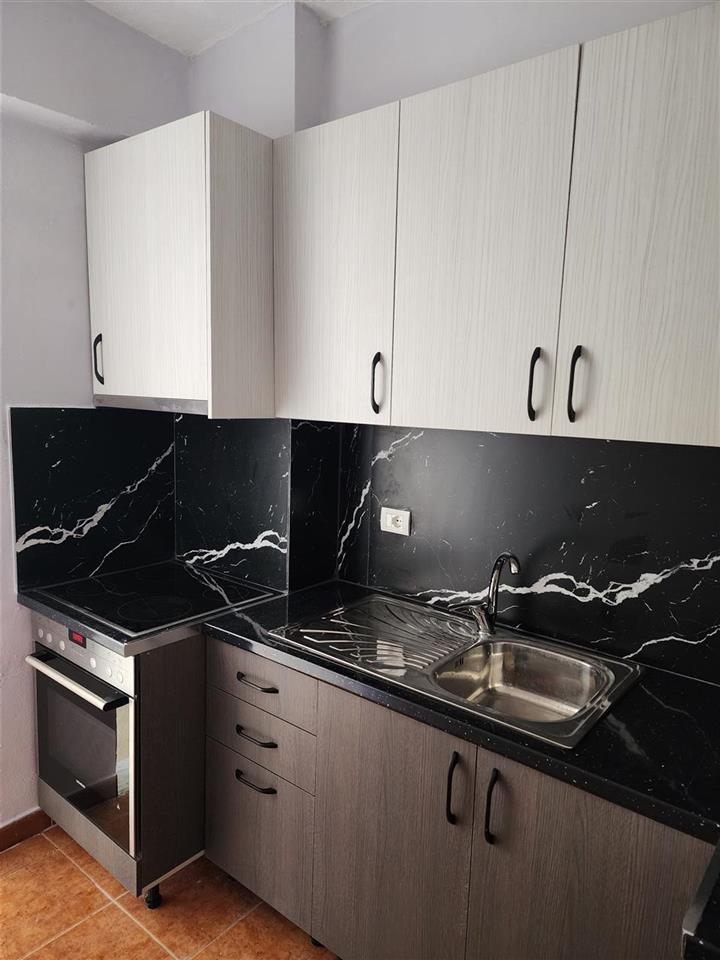 APARTAMENT ME QIRA DITORE PLAZH ILIRIA
