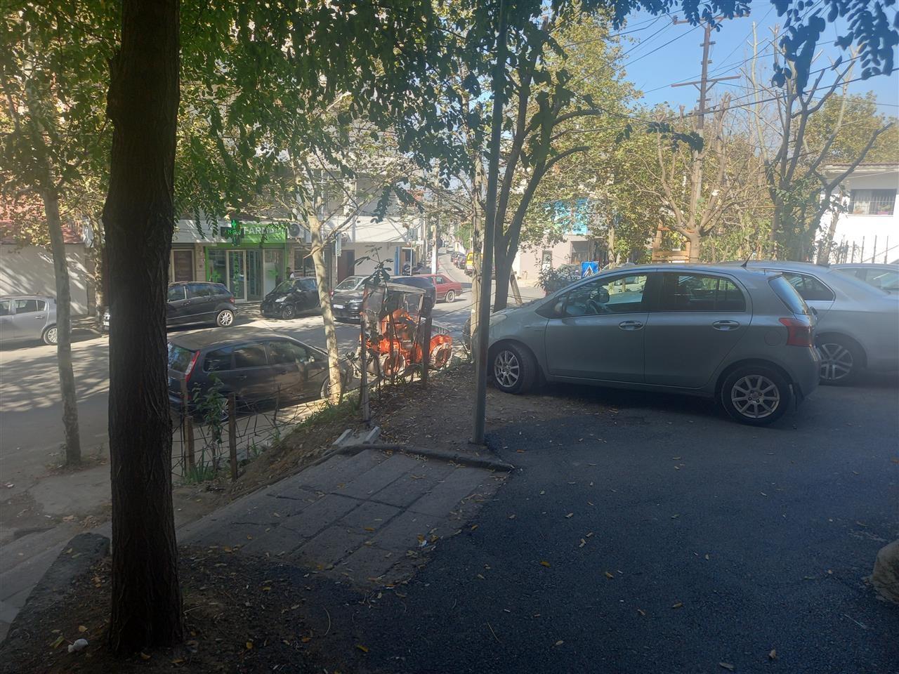 Gazonjere tirane 29 m rruga myslym keta kati pare