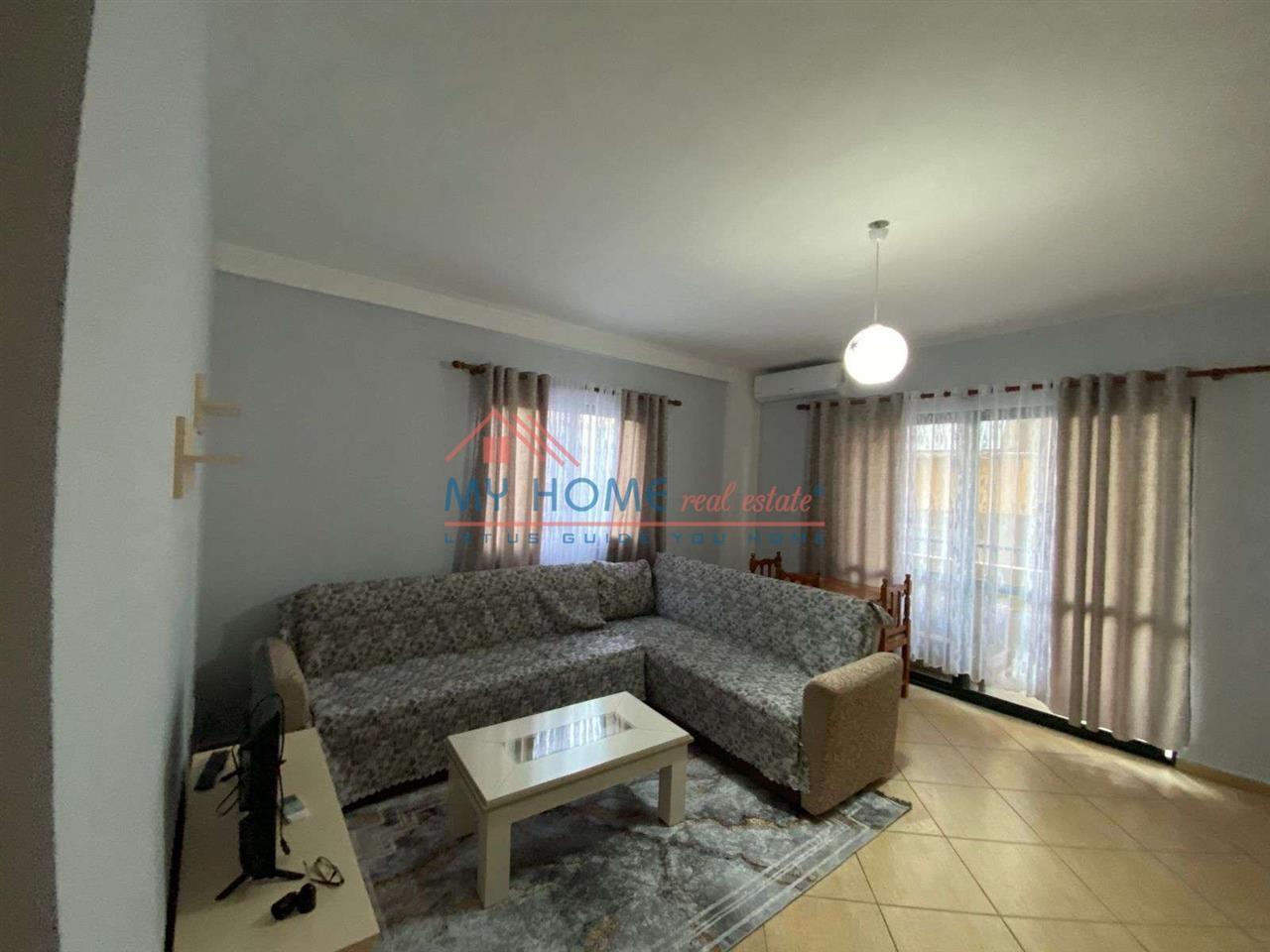 Apartament 2+1 Me Qira Tek Komuna e Parisit