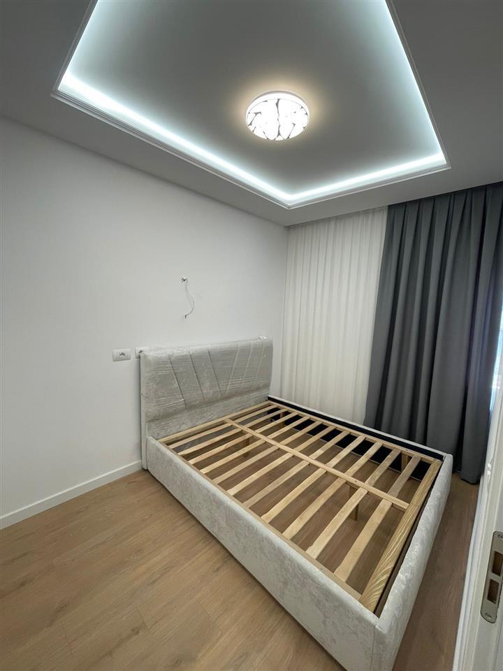 Shitet, Garsoniere e përshtatur në 1+1, Brryli, Tiranë