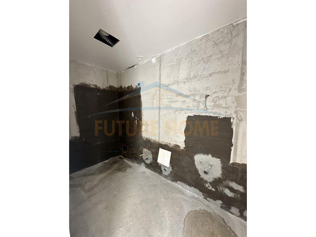 Shitet, Apartament 3+1+2 Poste Parkimi, Kompleksin “Lake Vie