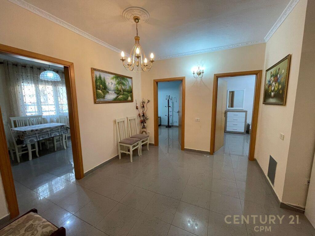 Apartament 2+1+2 me Qira Tek Garda