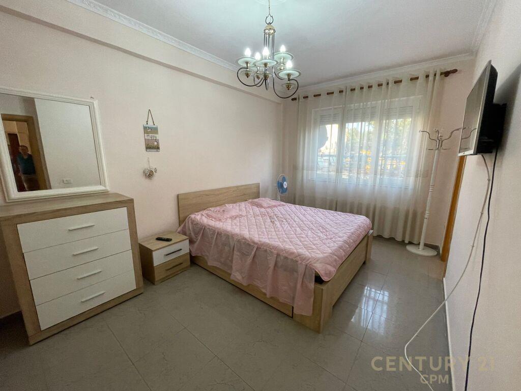 Apartament 2+1+2 me Qira Tek Garda