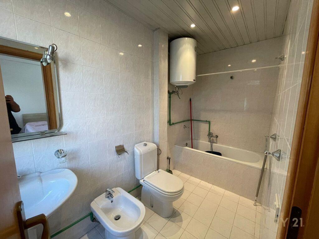 Apartament 2+1+2 me Qira Tek Garda