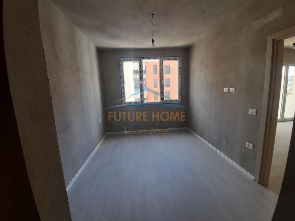 apartament me qera 64 m2,i pamobiluar per zyre, Qender kurse