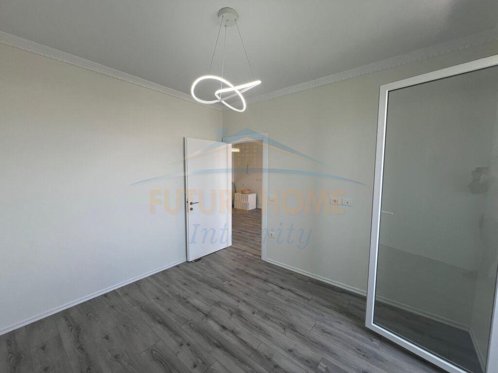 Shitet, Apartament 1+1, Kompleksi Golden Park 3, Tiranë.