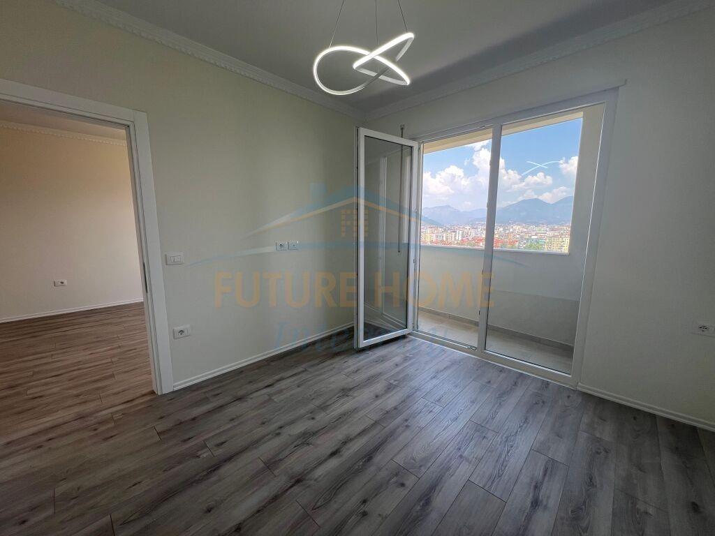 Shitet, Apartament 1+1, Kompleksi Golden Park 3, Tiranë.