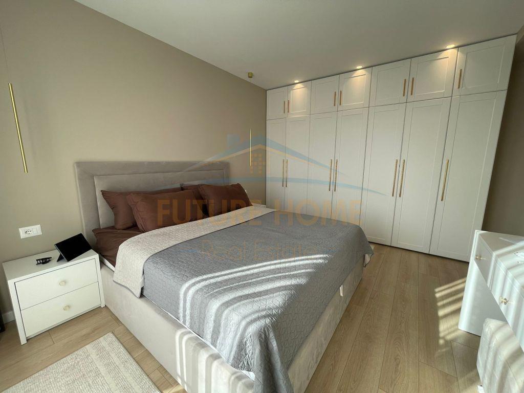 Shitet, Apartament 2+1+2, Fusha e Aviacionit, Tiranë.