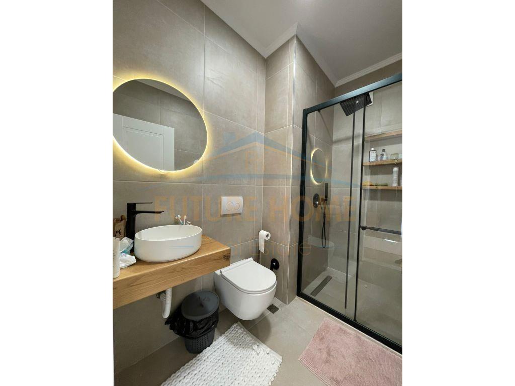 Shitet, Apartament 2+1+2, Fusha e Aviacionit, Tiranë.