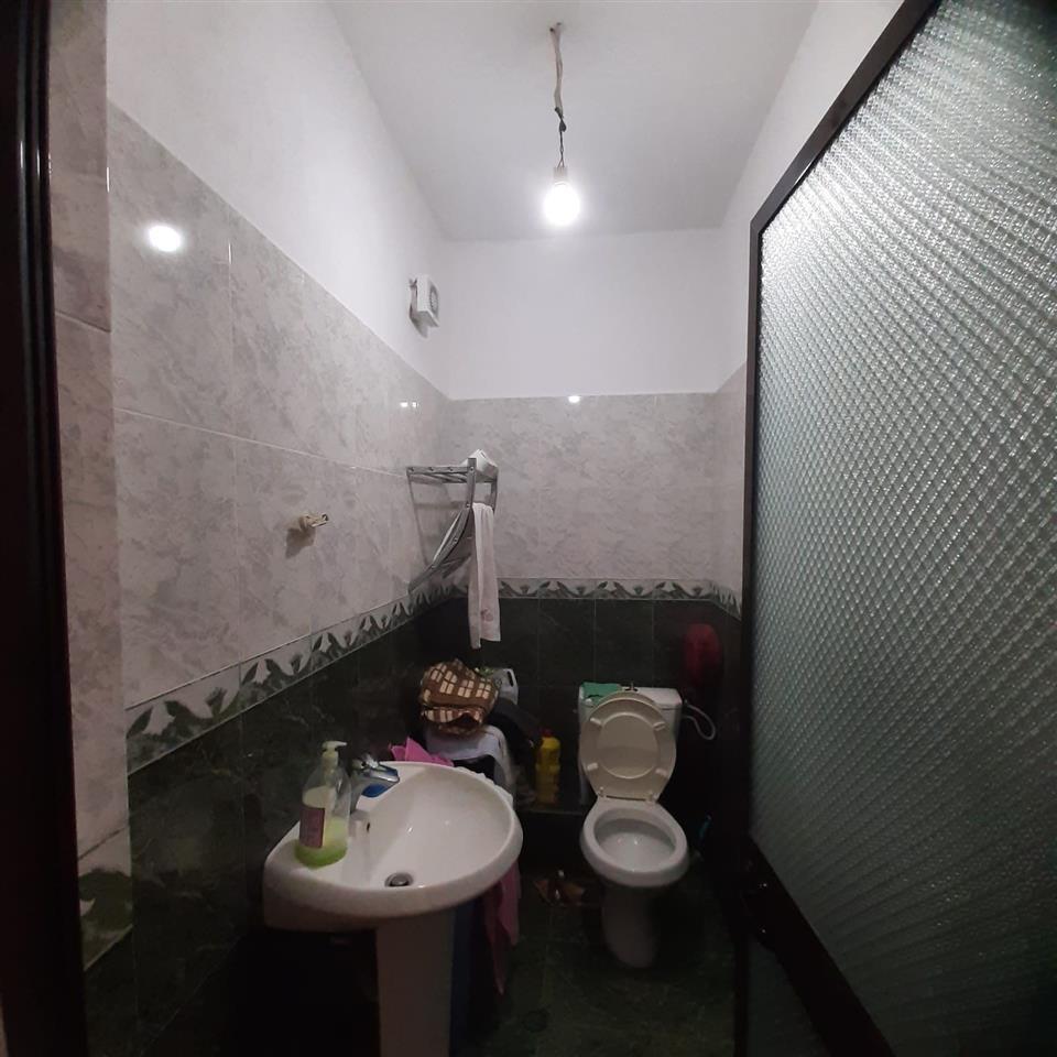 jepet apartament me qera prane xhamise durres