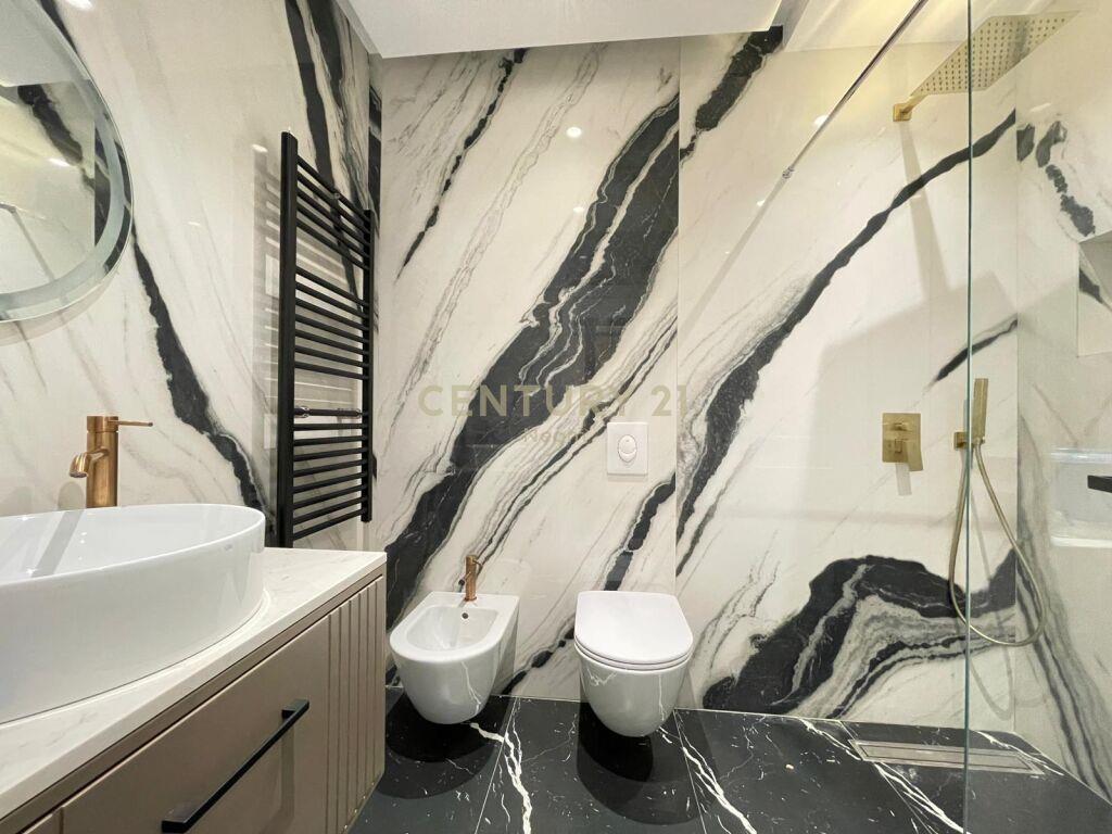 Qira | Apartament 2+1+Post Parkimi | Rruga e Kosovarëve