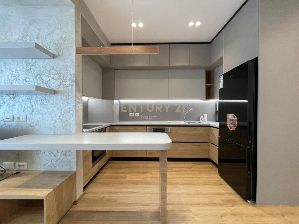 Qira | Apartament 2+1+Post Parkimi | Rruga e Kosovarëve