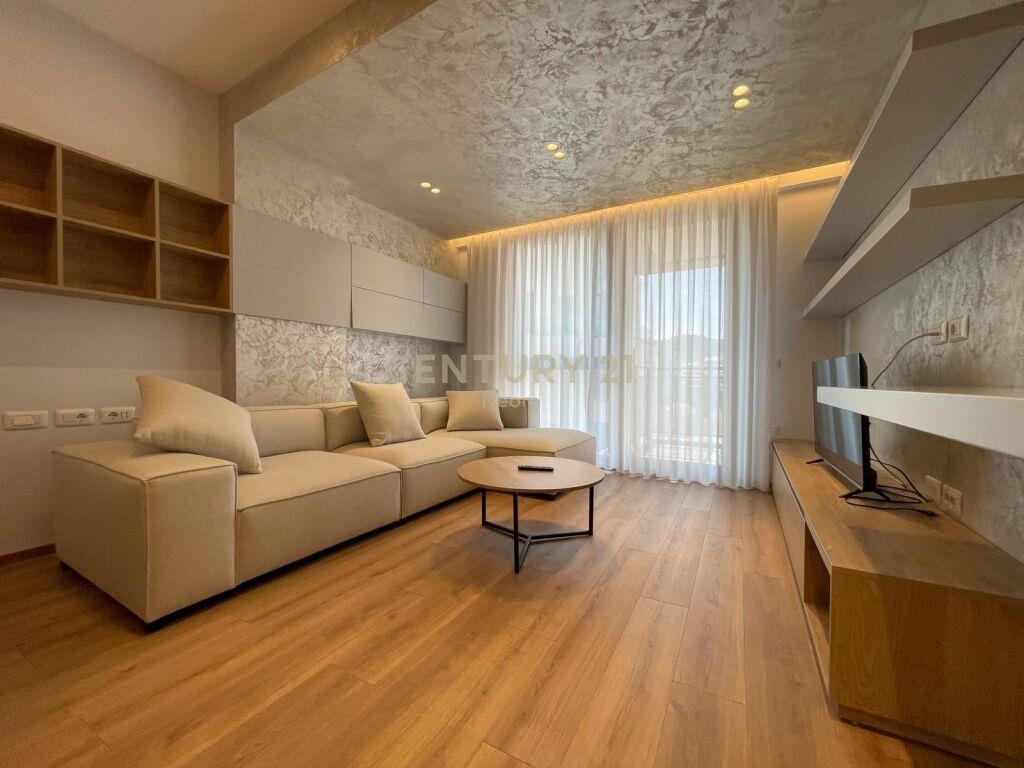 Qira | Apartament 2+1+Post Parkimi | Rruga e Kosovarëve