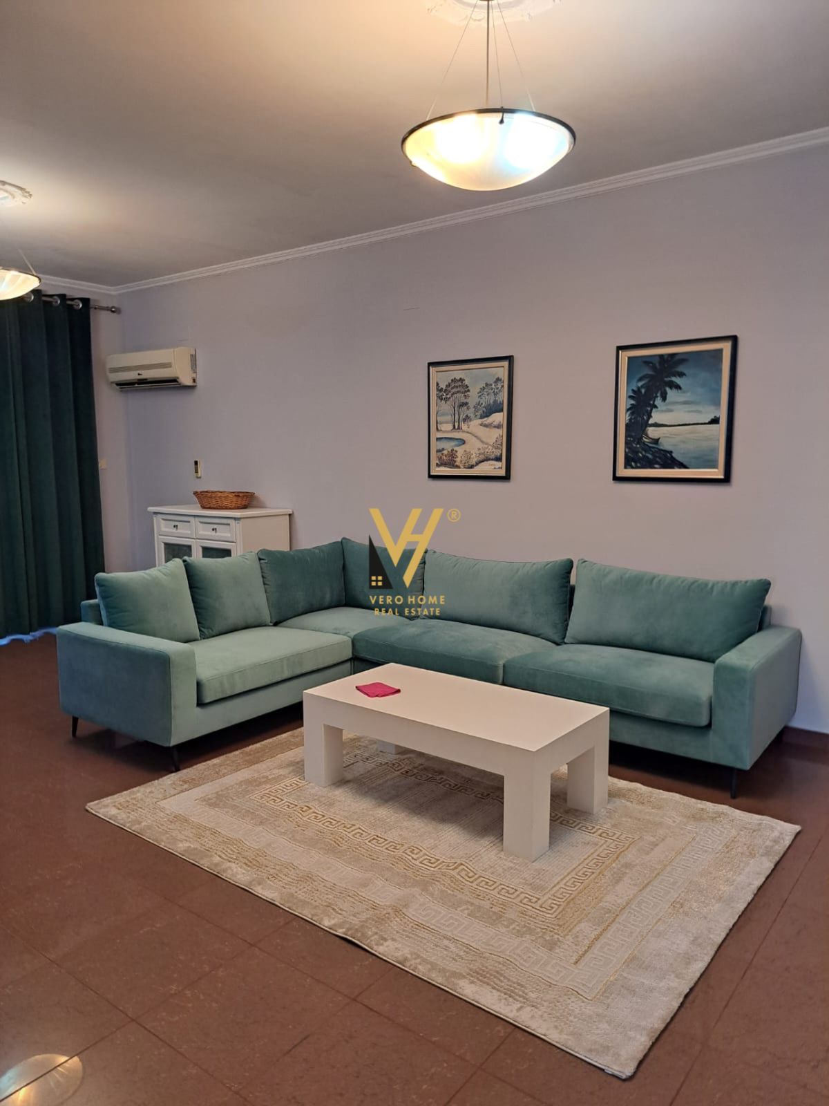 JEPET APARTAMENT 2+1ME QERA TE PAZARI I RI 800EURO