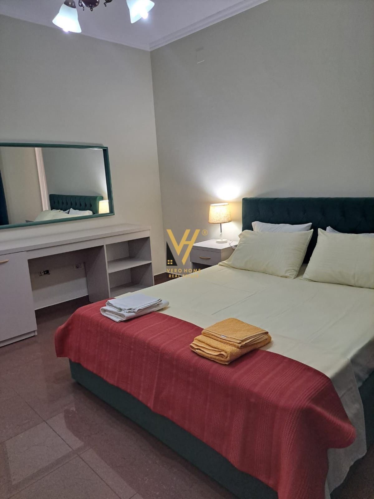 JEPET APARTAMENT 2+1ME QERA TE PAZARI I RI 800EURO