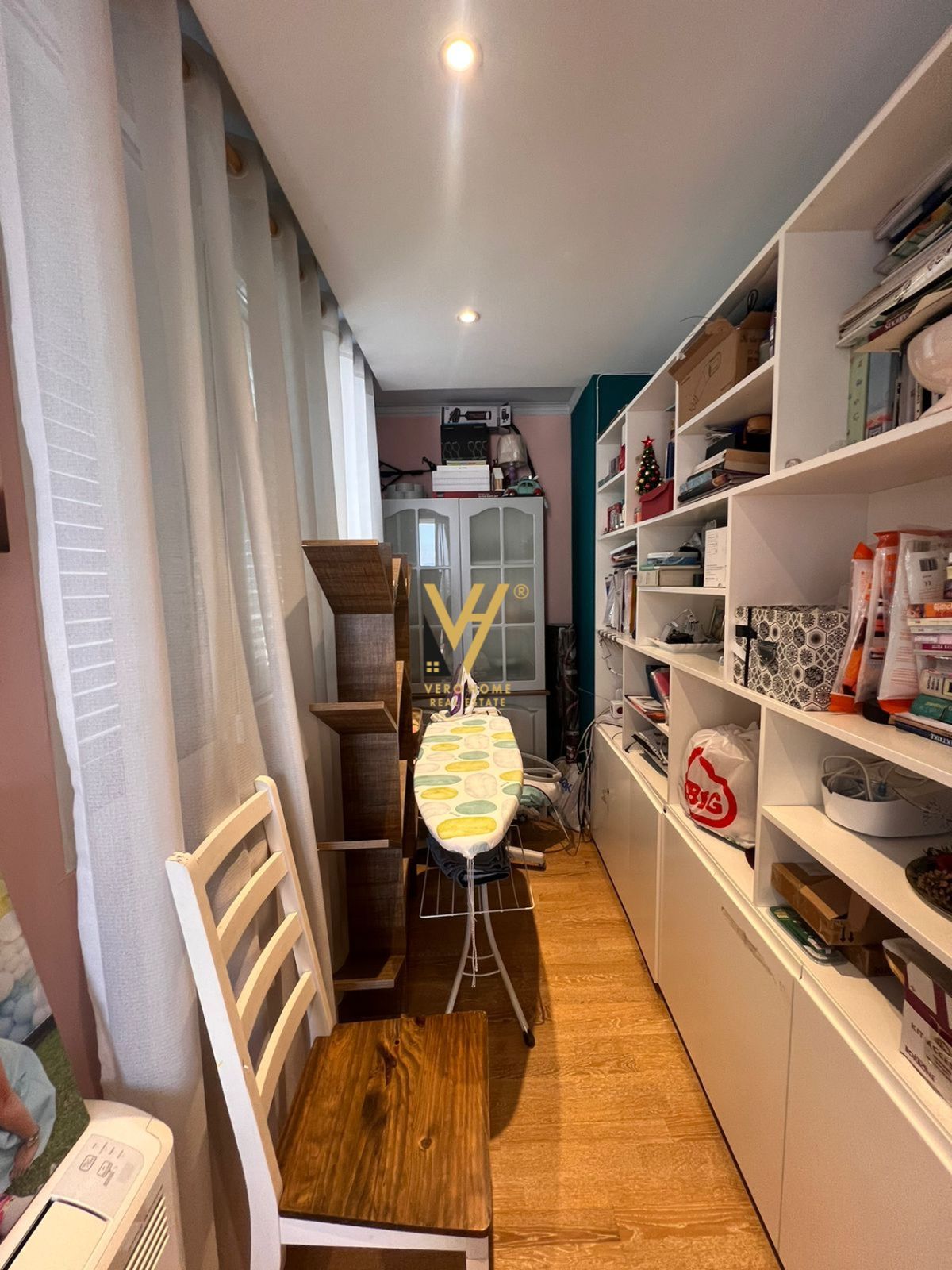 JEPET APARTAMENT 2+1+2 ME QERA NE QENDER 1.500EURO