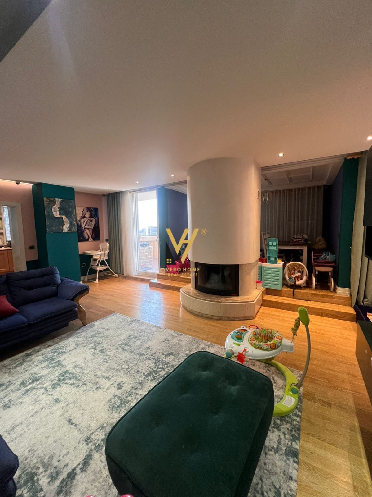 JEPET APARTAMENT 2+1+2 ME QERA NE QENDER 1.500EURO