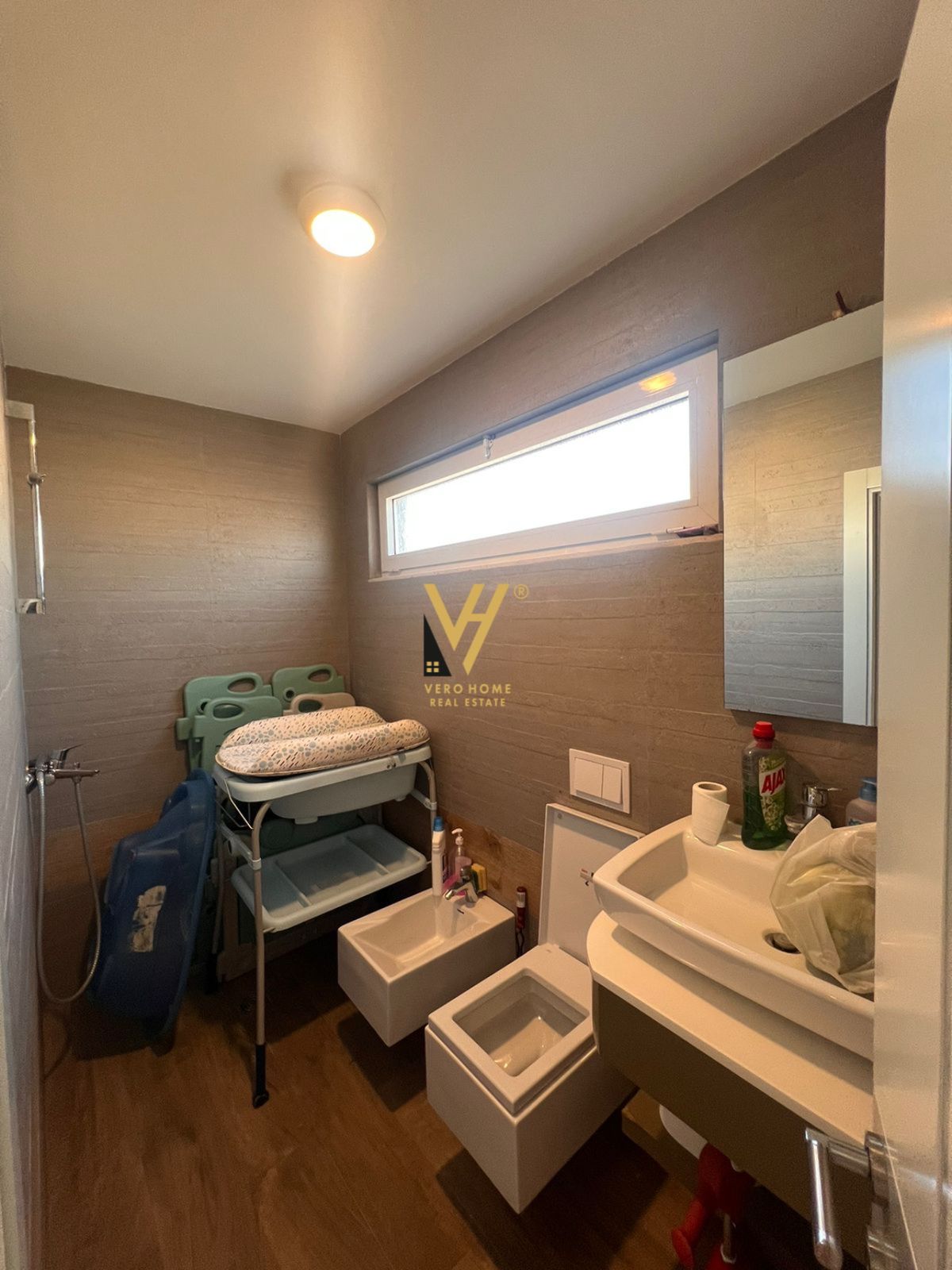 JEPET APARTAMENT 2+1+2 ME QERA NE QENDER 1.500EURO