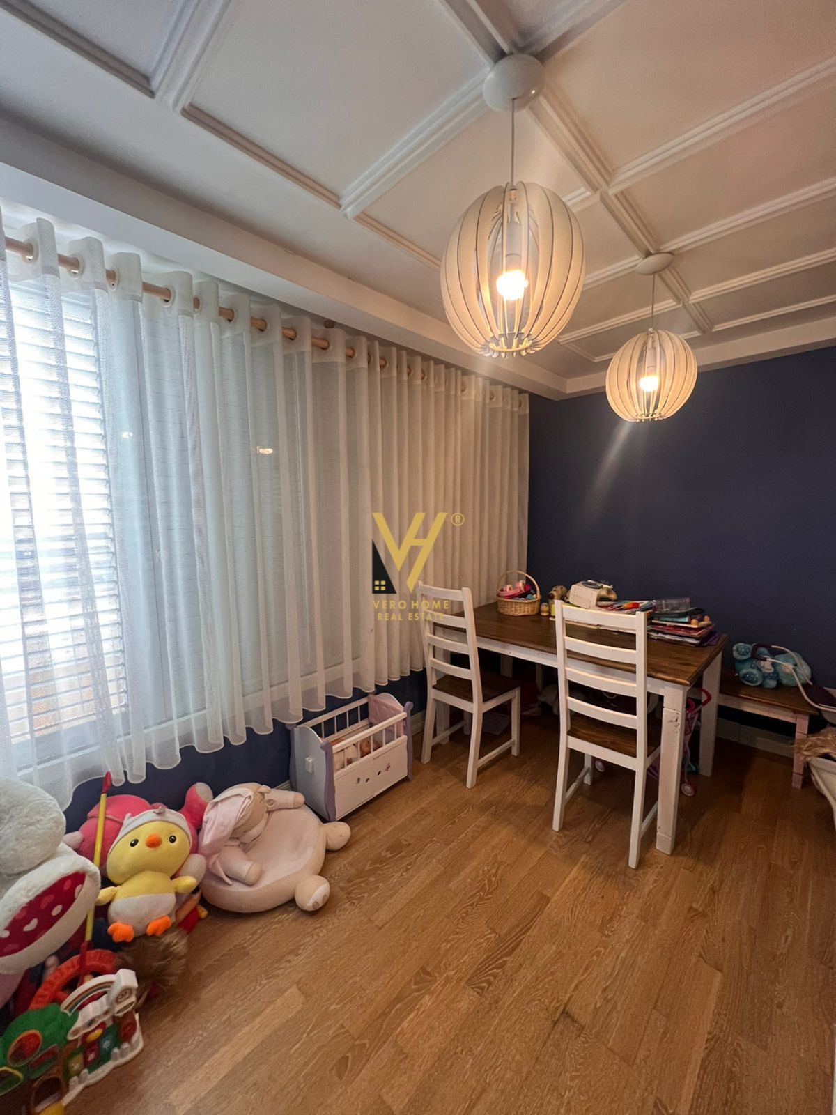 JEPET APARTAMENT 2+1+2 ME QERA NE QENDER 1.500EURO