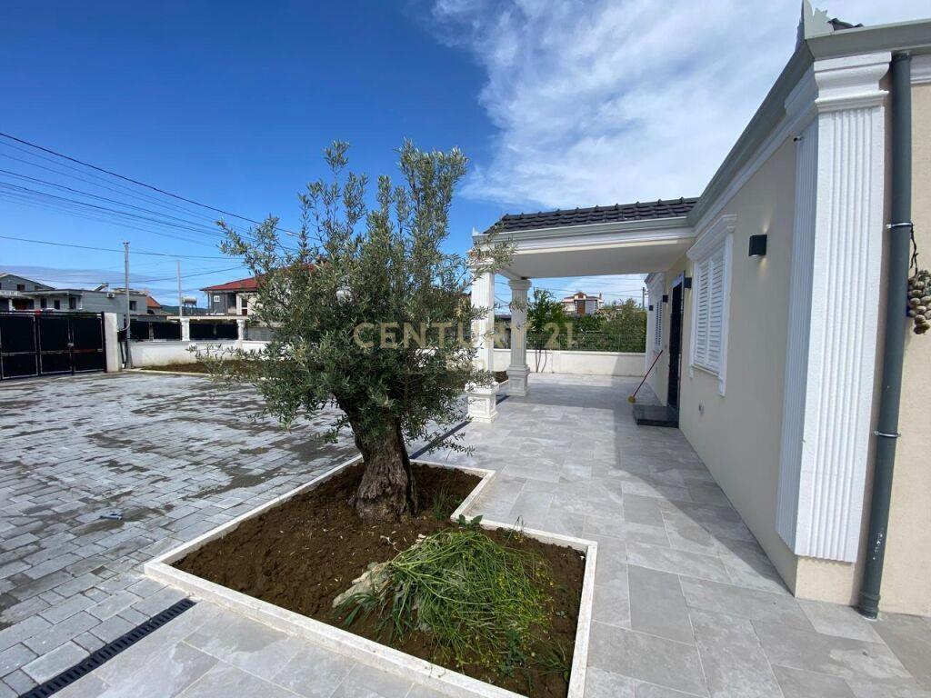 SHITET SUPER VILE NE DURRES