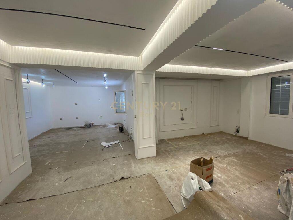 SHITET SUPER VILE NE DURRES