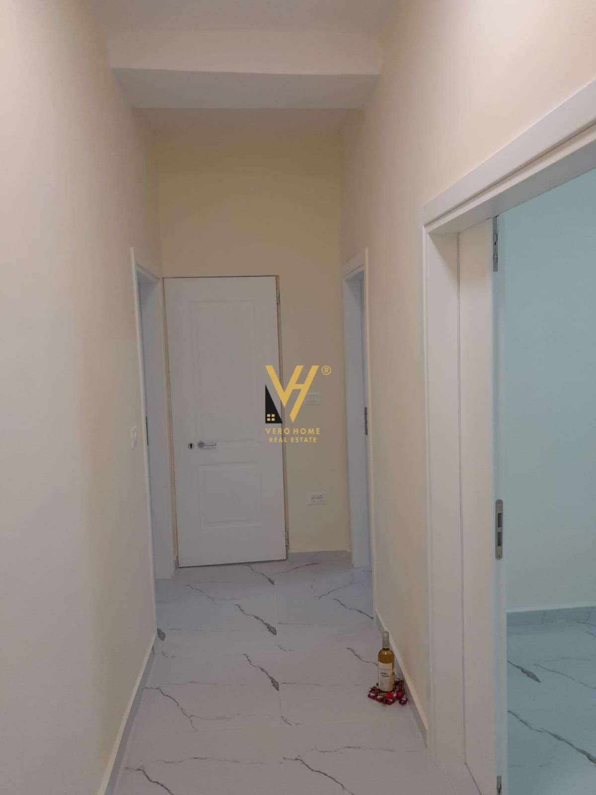 JEPET ZYRE 64 M2 ME QERA TE PALLATET AGIMI 600EURO