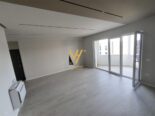 JEPET ZYRE 98 M2 ME QERA TE UNAZA E RE 450 EURO