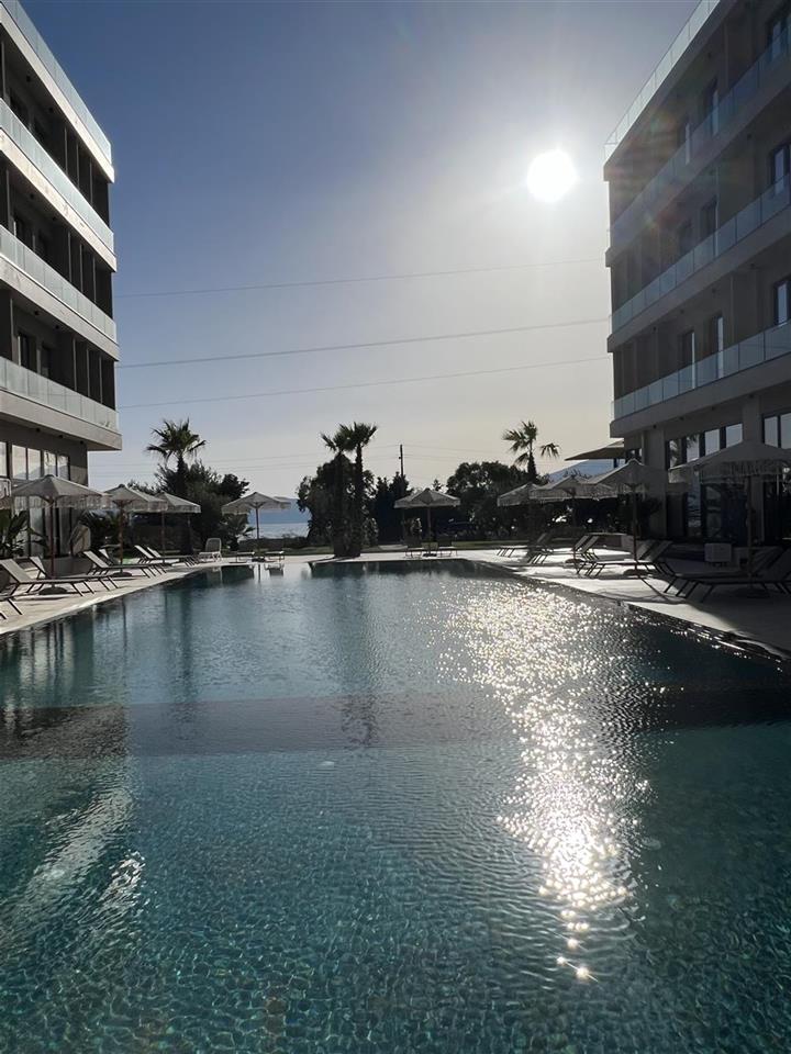 Shitet Apartament Radhime 2800€/m2