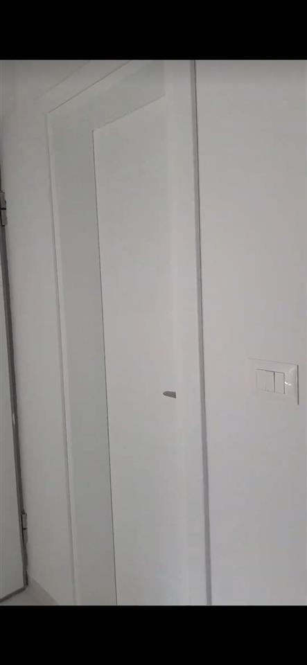 Shitet ambjent biznesi (ish apartament) kati i pare 3 dhoma