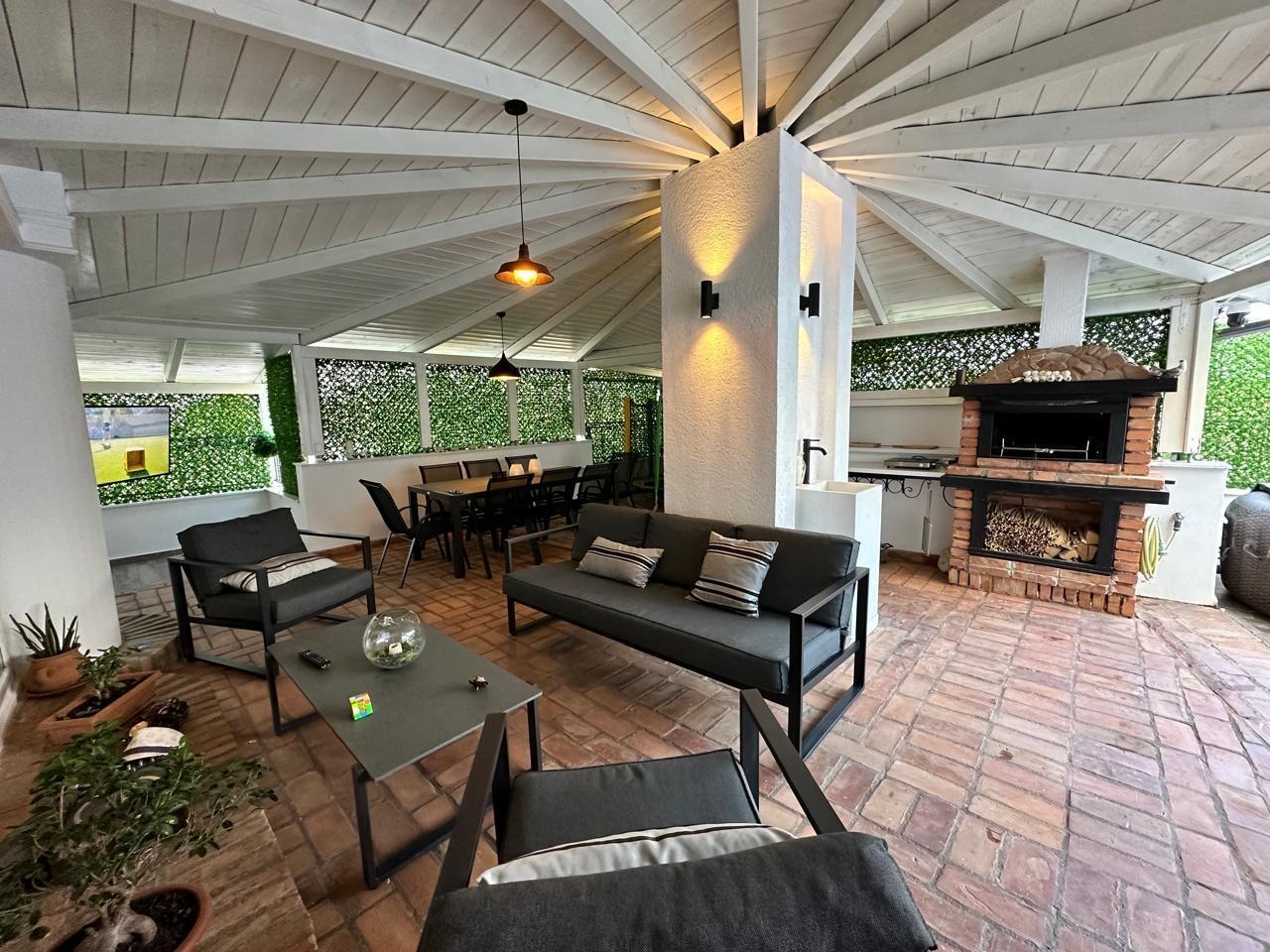 Penthouse unik tek Mali i Robit!