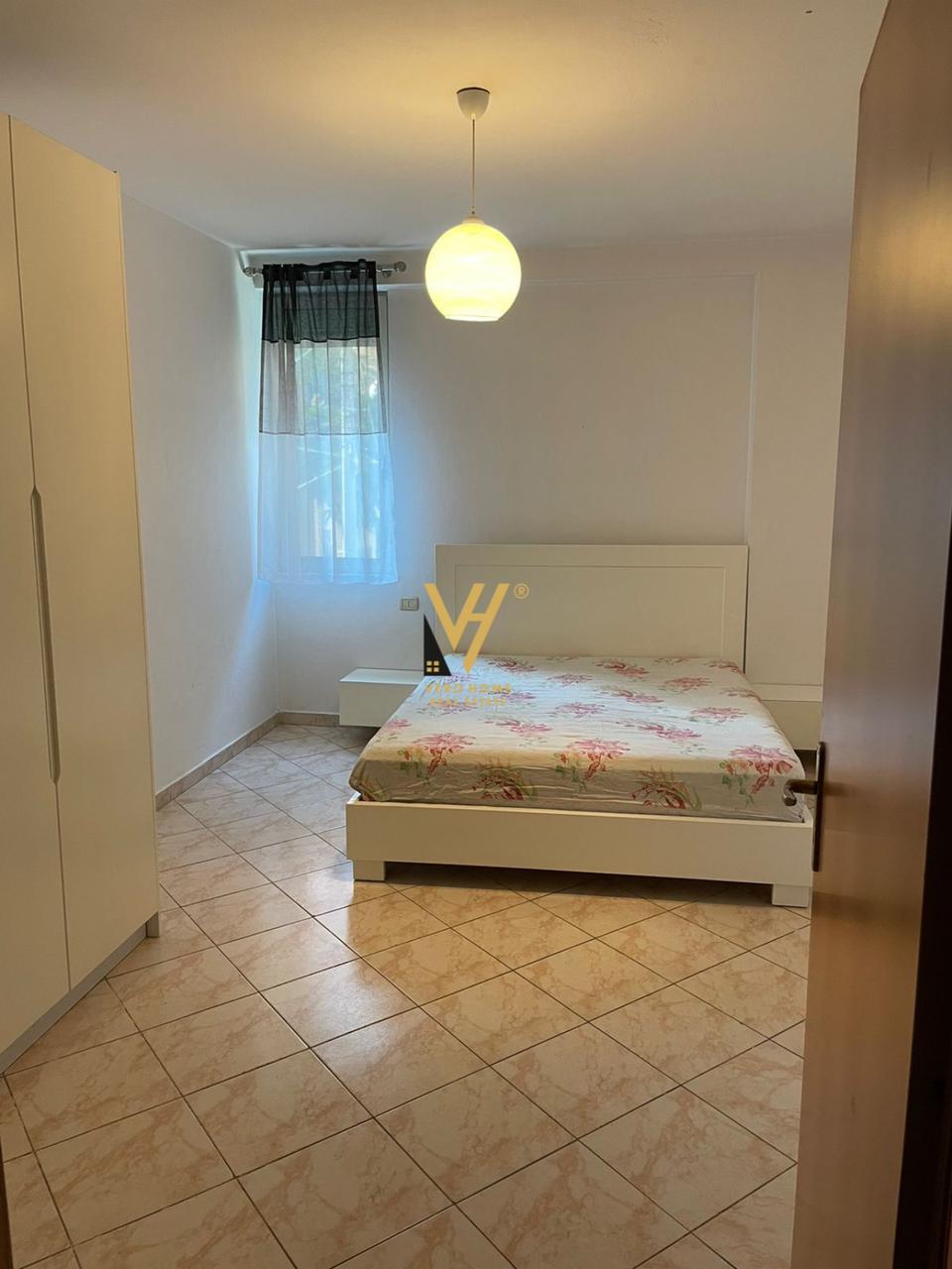 JEPET APARTAMENT 2+1ME QERA TE PAZARI I RI 550EURO