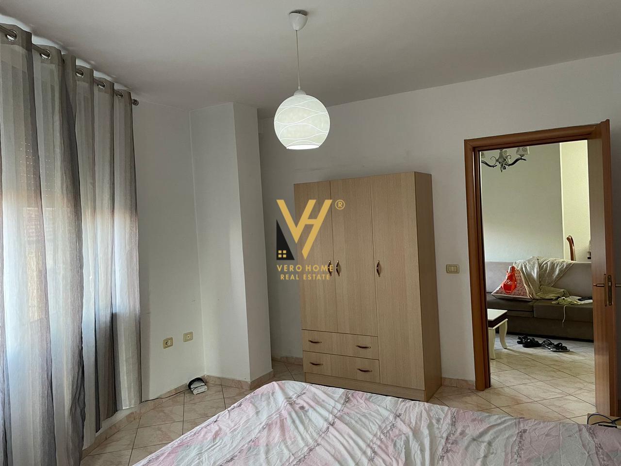 JEPET APARTAMENT 2+1ME QERA TE PAZARI I RI 550EURO