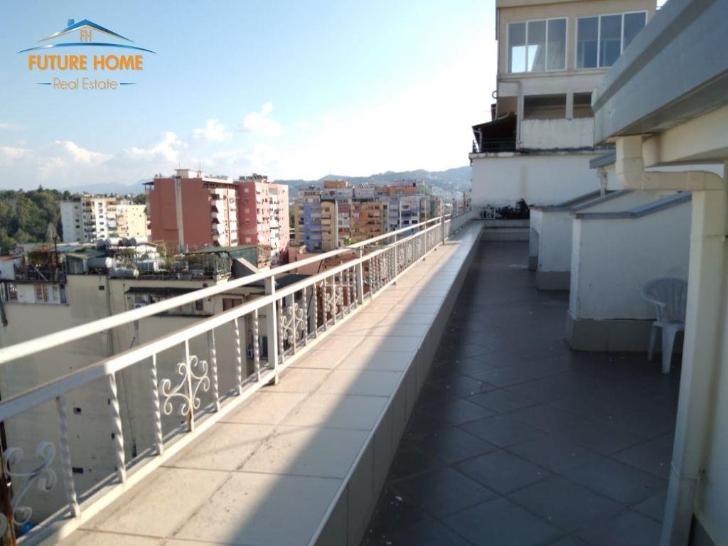 SHITET , PENTHOUSE + GARAZH , SHESHI WILLSON , TIRANE ..