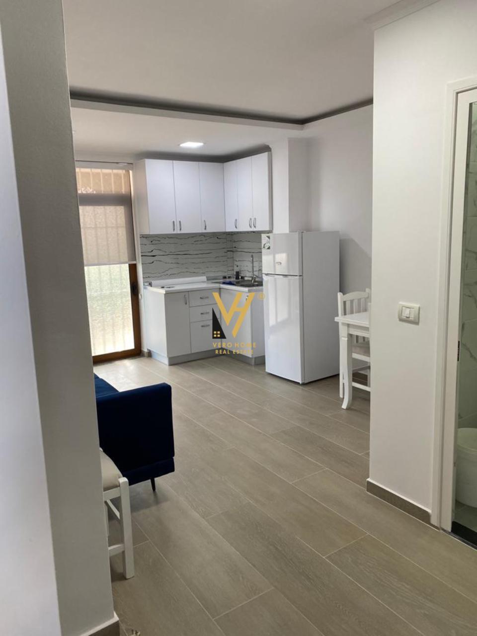 APARTAMENT1+1ME QERA TE SHKOLLA E BASHKUAR 400EURO