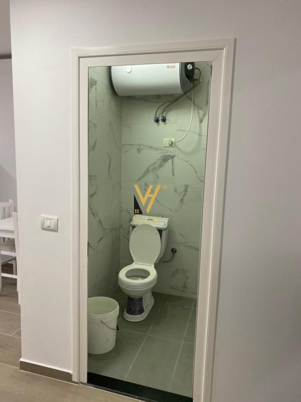 APARTAMENT1+1ME QERA TE SHKOLLA E BASHKUAR 400EURO