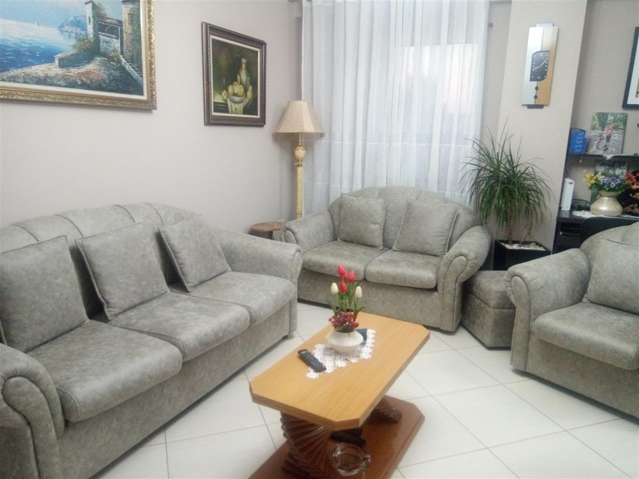 Tirane!:SHITET,Ap 3+1+2 banjo.