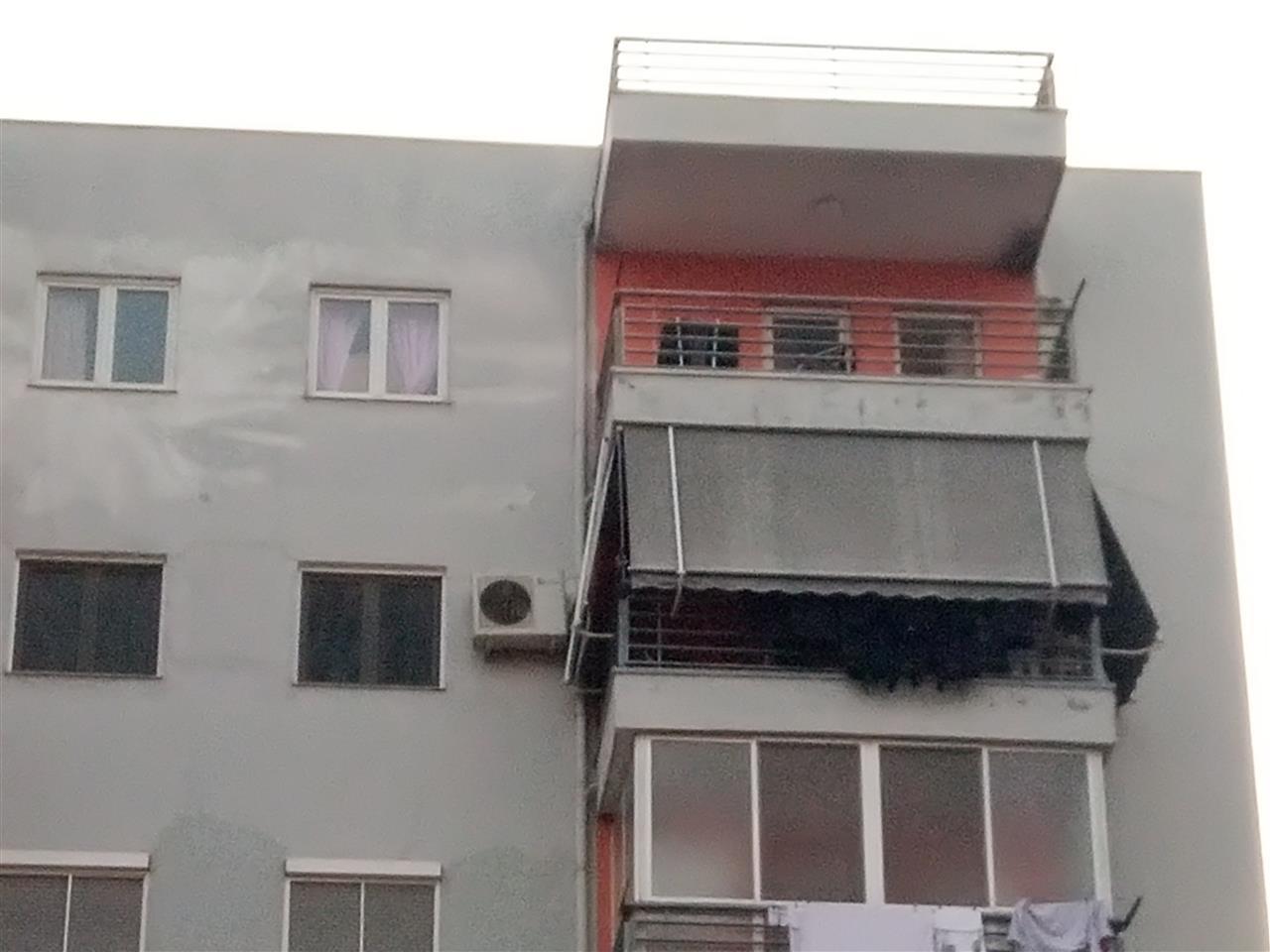 Tirane!:SHITET,Ap 3+1+2 banjo.