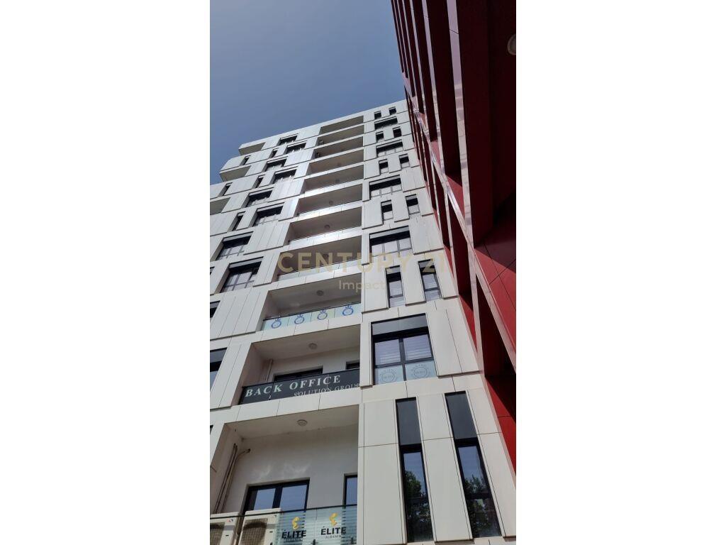 JAPIM APARTAMENT 1+1 ME QIRA TE ARLIS FARMACIA 10!